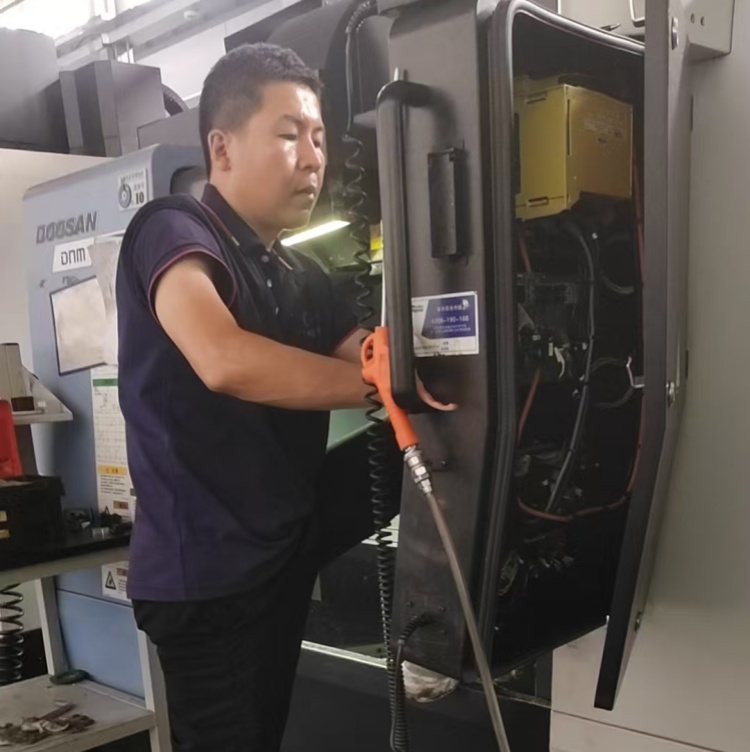 四軸轉(zhuǎn)臺(tái)